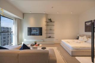 Modern Vista Studio - Cozy City Escape - 3