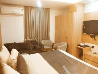 Hotel Signature Transit - 9