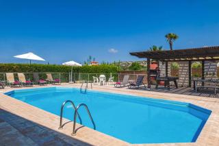 Villa Joanna Coral Bay by Villa Plus - 4