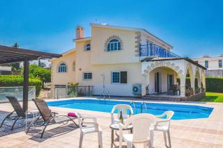 Villa Joanna Coral Bay by Villa Plus - 1