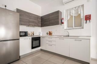GZR F31 Private Double Ensuite w Balcony in Central Malta - 7