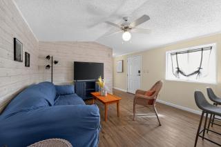 Desert Patio • Explorer Basecamp • Casa Grande home - 6