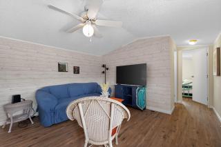 Desert Patio • Explorer Basecamp • Casa Grande home - 4