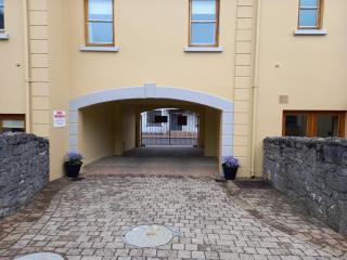 Town Square Holiday Homes - 6