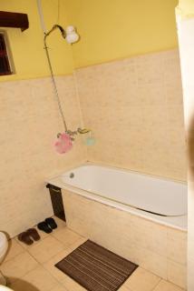 Kijani House and Cottage - 2