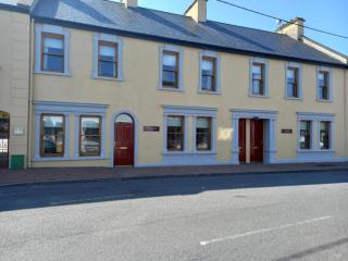 Town Square Holiday Homes - 9