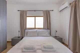 Mosta 3 Bedroom Apartment with Balcony and Rotunda View - 2