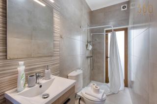 Mosta 3 Bedroom Apartment with Balcony and Rotunda View - 3