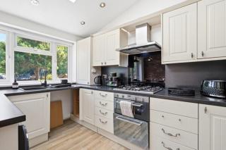 Premium Auburn Park House Solihull - Sleeps 9 - Near NEC & BIRMINGHAM airport - 5
