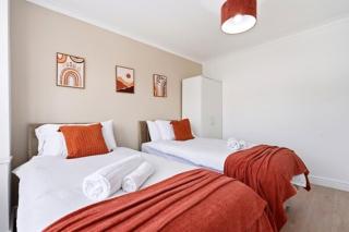 Spacious Auburn Park Contractor House Solihull - Sleeps 9 - Near NEC & BIRMINGHAM airport - 3