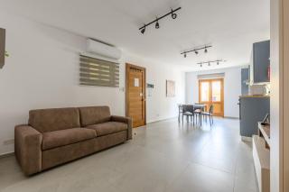 F42 Private bedroom Ensuite share flat - 2