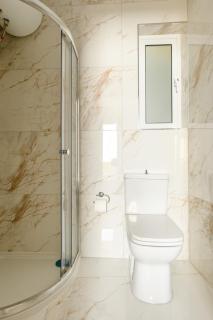 F41 Private room ensuite shared flat - 9