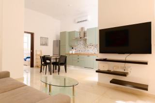 Sliema Spacious Room - 8
