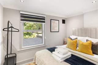 Modern 2BR Flat in Lewisham - 6