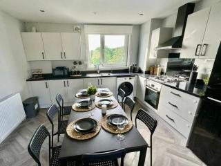 Bright 3-Bedroom Flat in Clydebank - 7