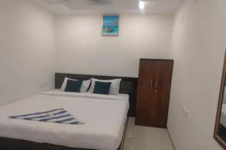 FabHotel Dhaya Grand Inn - 7