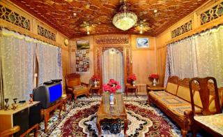 Golden Crest DALLAKE - 1