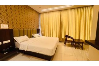 FabHotel Golden Inn KR Puram - 9