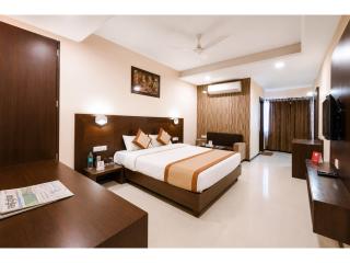 Hotel Park Premium With Restaurant & Banquet Ujjain - By D S Stay Group - 5