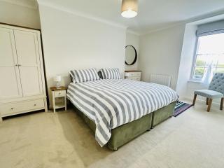 The Garden Flat at Rock Terrace overooking Tenby beaches - 8
