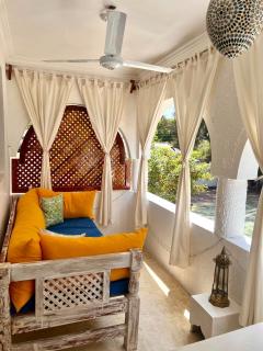 Elegant Swahili Styled Studio - 9