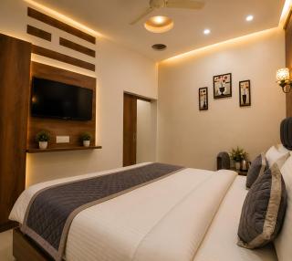 Hotel KMG Air Cooled,Zirakhpur Chandigarh ,Couple first choice ,verified hotel - 4