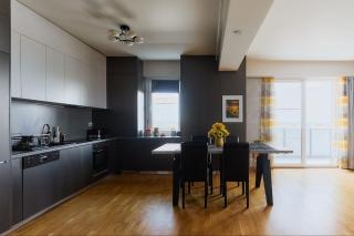 Velis Apt - Sky views - 2 bed - Balcony - Parking - 2