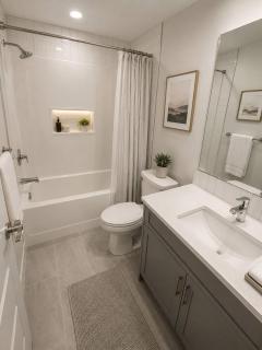 Cozy Fully Furnished 2-Bedroom Basement Suite - 5