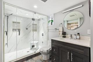 Unique Basement, Private, Steam Sauna Shower, Free Parking - 7