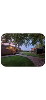 The Shepherds Hut at Foxglove Lodge - 4