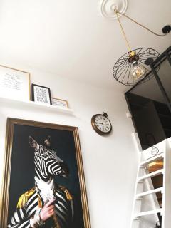 L'INTIMISTE à Saint Lô - Atypique - Studio Duplex Privé tout équipé - Gare - Centre - Parking gratuit - Entrée autonome - Chambre en mezzanine - Wifi - Netflix - Lave-linge - 3