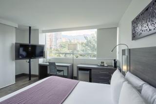 Hotel bh El Poblado - 0