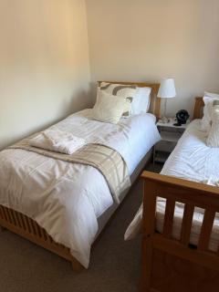 Comfortable cosy home with large garden - 3