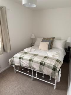 Comfortable cosy home with large garden - 2