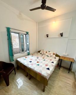 Om Rest House by Bunny Cafe Varanasi - 7