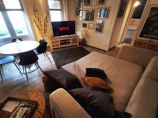 LE COCOON Saint Lô - Appartement privé tout équipé - Haras - Parking gratuit - Entrée autonome - Wifi - Netflix - Baignoire - Lave-linge - Lit Queen Size 160cm & canapé-lit 140cm - Jusqu'à 4 personnes - 3