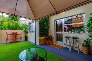 Avenue View Rooms - 8
