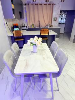 Modern 1 Bedroom, 1 Bed, WiFi, Airconditioned Apt - 2