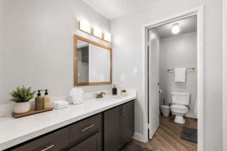 Modern Tempe Retreat Near ASU Pool Gym Pet-Friendly Parking - 5