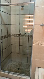Tumi's Home away- 3 Bedroom - 2