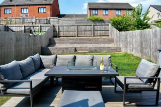 Stylish Family Home with Garden Free Parking - Pass the Keys - 4