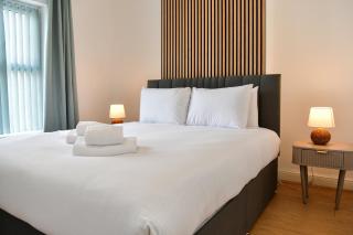Spacious Modern 3-Bed House Sleeps 6 - Pass the Keys - 0