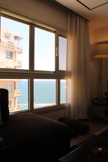 شقة فندقية راقية ڤيو البحر بميامي الاسكندرية A unique sea view apartment in Miami, Alexandria - 3