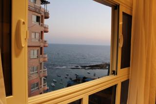 شقة فندقية راقية ڤيو البحر بميامي الاسكندرية A unique sea view apartment in Miami, Alexandria - 4