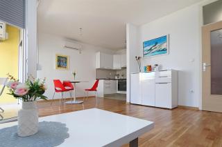 Antonijas sunny apartment - Makarska - 9