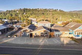 Cottages At Rockaway Beach Estate - 6