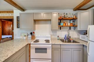 Long Lake Getaway w/ Dock & Hot Tub in Bigfork - 1