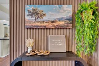 Mid Century with Hot Tub & Pool Table - 8