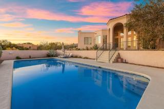 Desert Bliss -Views with EV Charger - 0