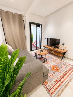 Sunlit Studio for Couples with Self check in - 3